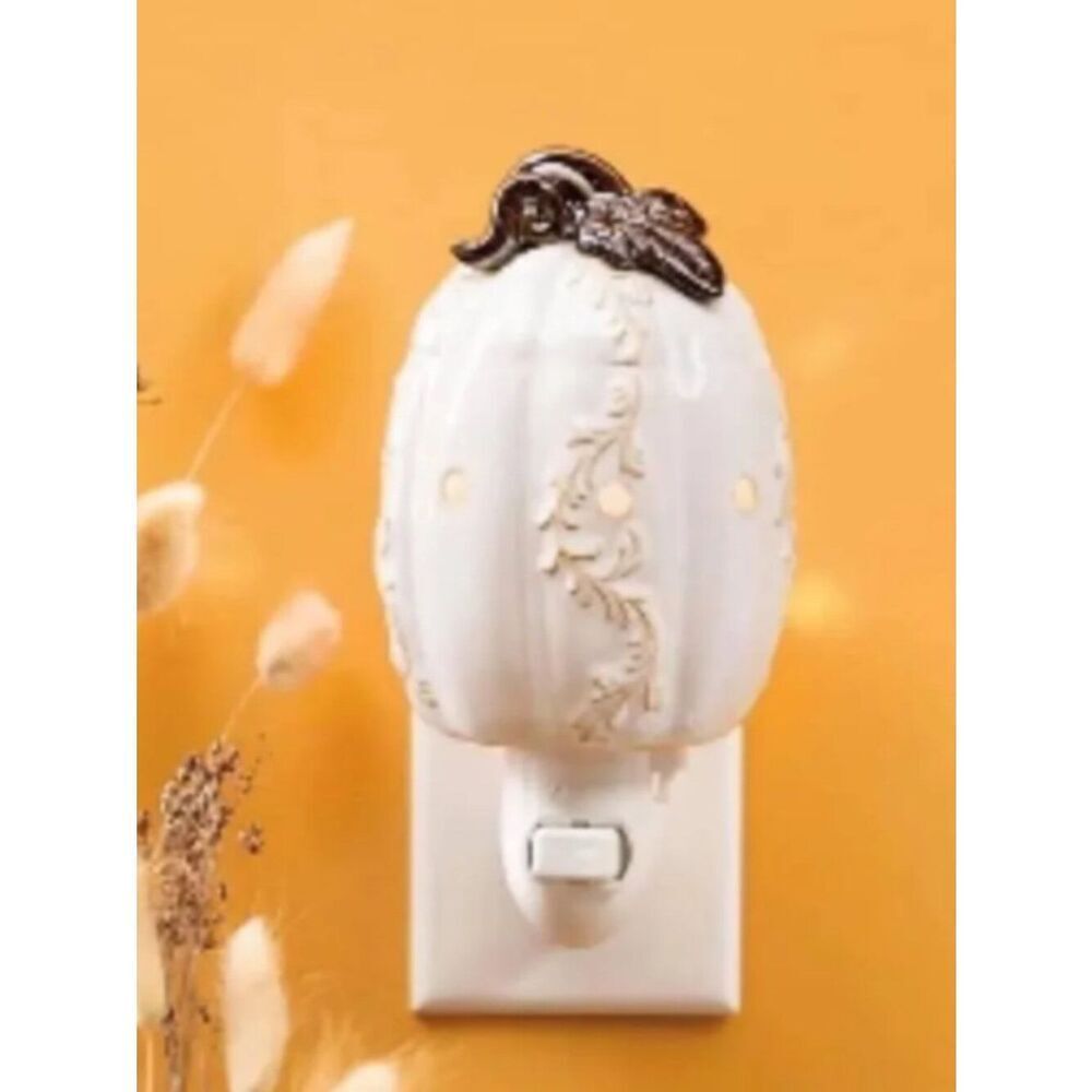 SCENTSY Lumina White Pumpkin Mini Warmer NIB
